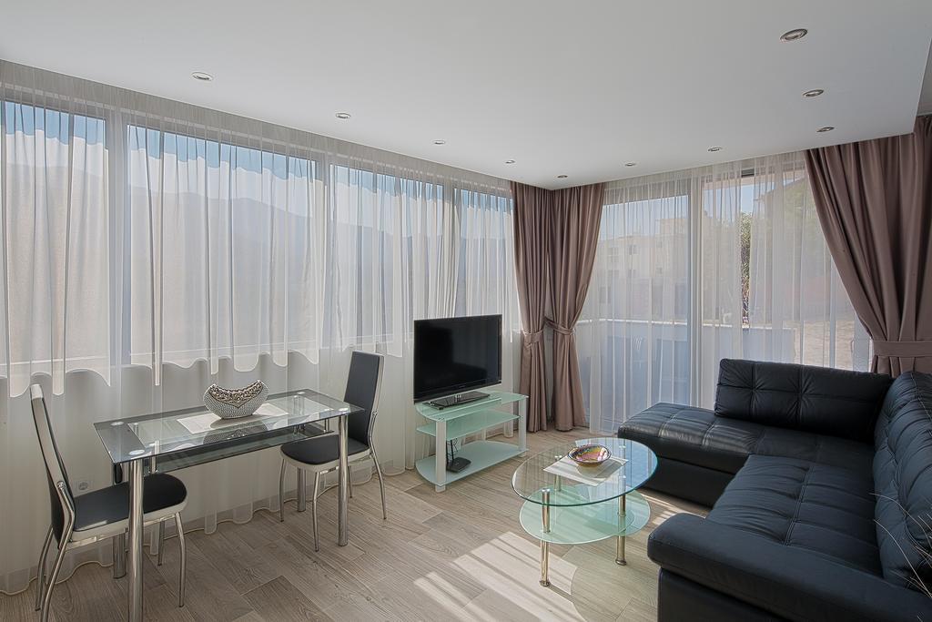 Montelux Apartments Будва Екстериор снимка