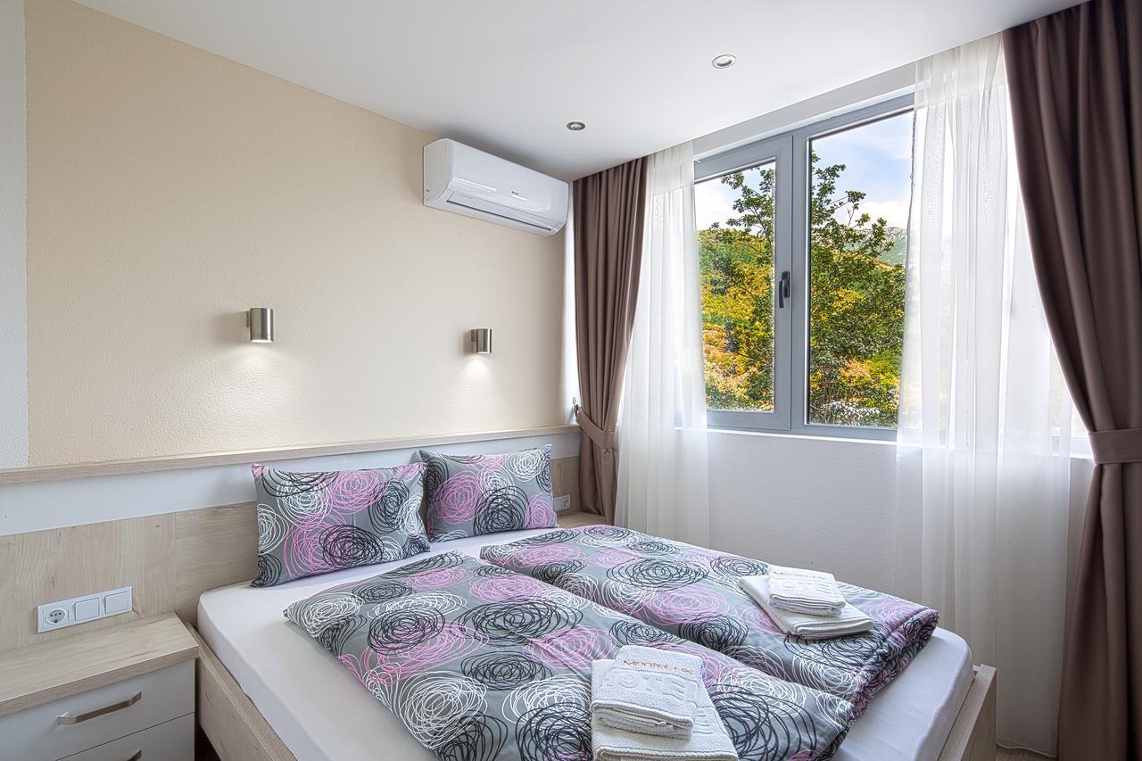 Montelux Apartments Будва Екстериор снимка
